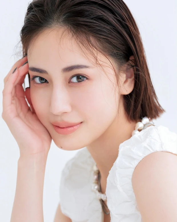 【初心者さん向け】アイシャドウの塗り方特集!基本から応用までプロの解説付きでご紹介_24_2