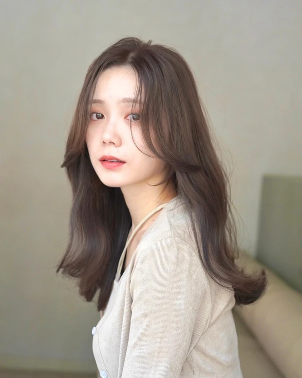 【大人のワンカールロング】ヘアカタログ ロングヘア 前髪なし スタリング