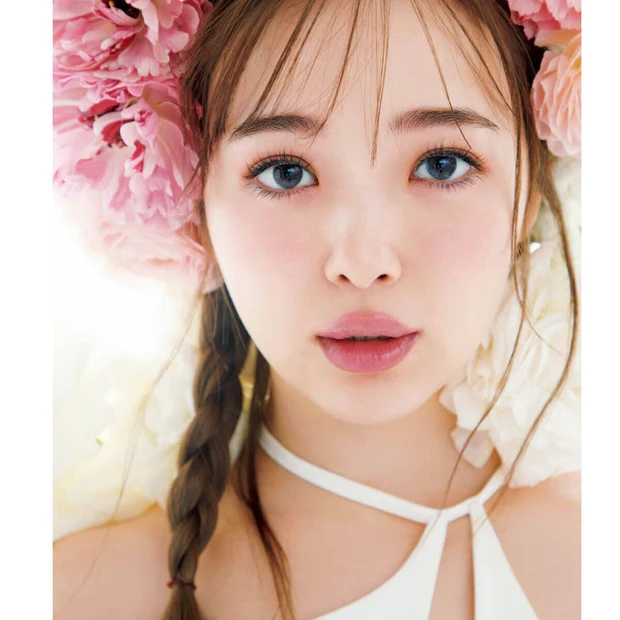 トップアーティスト、中野明海さんの素顔に接近。料理・パン作りもプロ級！ ネコへの深い愛も