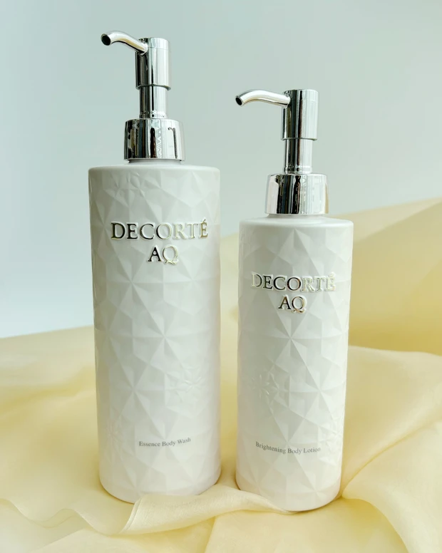 コスメデコルテ AQ ラディアンス スムース ブライトニング ボディミルク、コスメデコルテ AQ ラディアンス マイルド エッセンス ボディウォッシュ