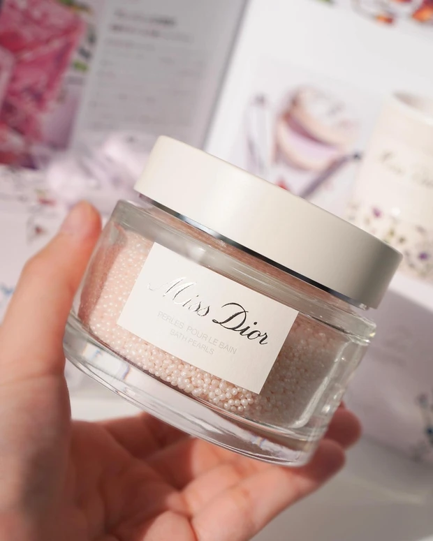 【9/16発売】Dior新作シリーズ「ミレフィオリコレクション」購入品を全部見せ！新作速報です！Diorの限定コスメの魅力をたっぷりと紹介💐気になるサンククルールクチュールをスウォッチ！_6_4