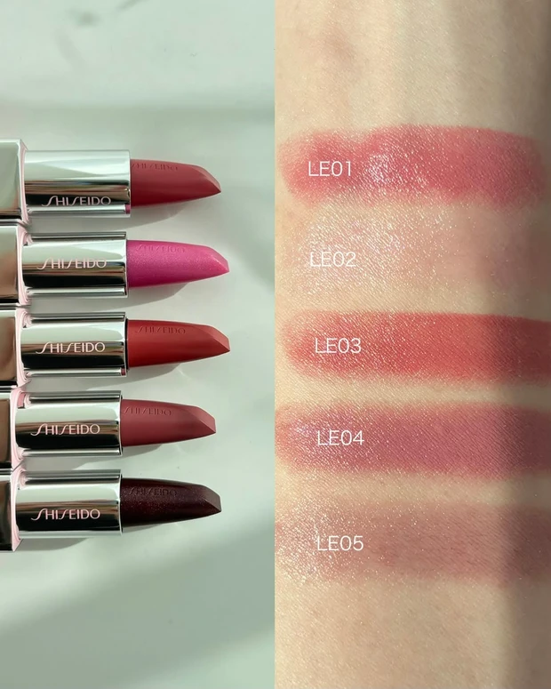 SHISEIDO テクノサテン ジェル リップスティック スウォッチ