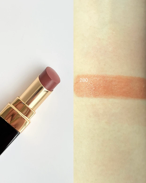 シャネル レ ベージュ パニエ デ エサンシエル セット内容1