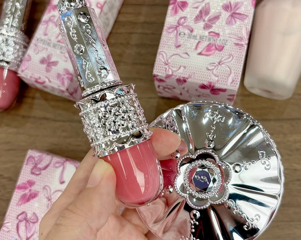 ⭐︎発売日前⭐︎思わずパケ買い!クリスマスコフレ4選_6_1