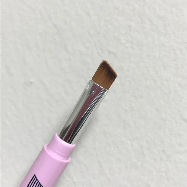 【MAQUIA9月号発売中】1本で4役!ロケット式メイクブラシの豪華な付録付き!
小嶋陽菜さんが表紙です!_3_1