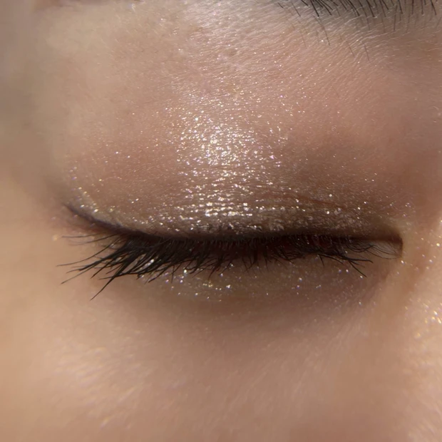 【小田切ヒロさん激推し】ボビィブラウン新作アイシャドウはまるで水光!な煌めき【4/3発売】_3_1