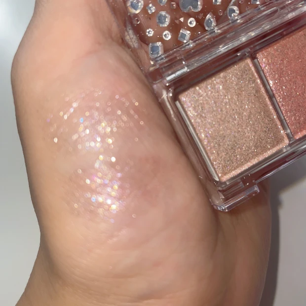 キャンメイク ラメマニア 小田切ヒロ アイシャドウ スウォッチ