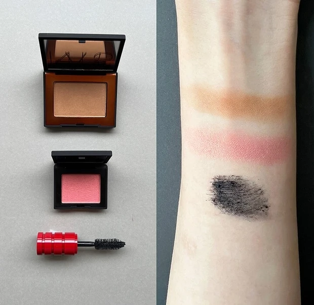 サム ライク イット ホット ミニ ラッシュ&チークセット、スウォッチ