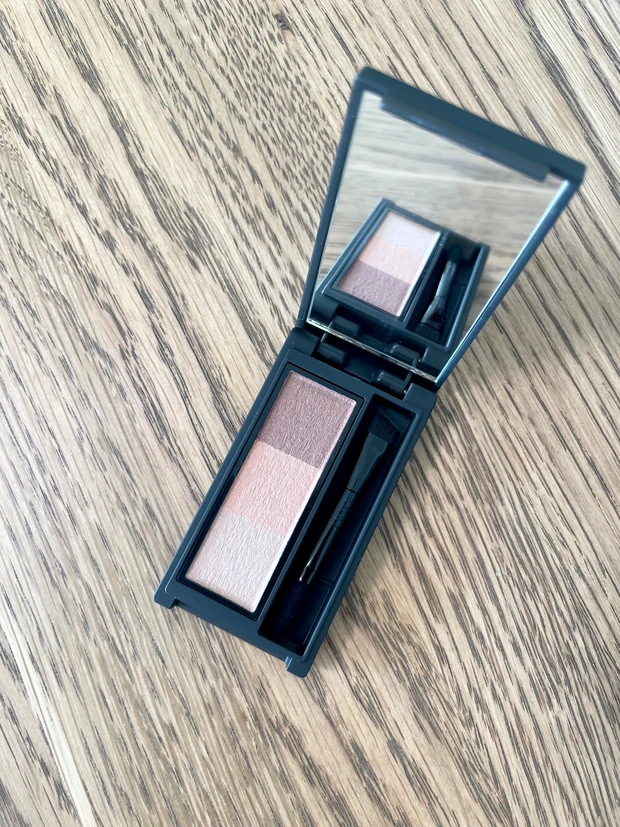 使うだけで垢抜け叶うリピ買いコスメ🤍Celvokeアイブロウパウダー👀✨_1