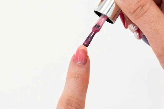 カラーは塗って→硬化を2回繰り返す