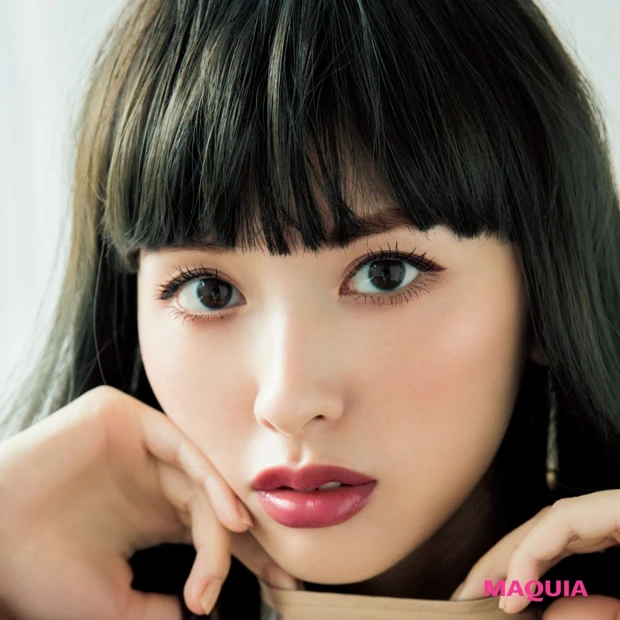 鈴木えみが着る！秋の本命ファッションと好バランスのメイクhowto