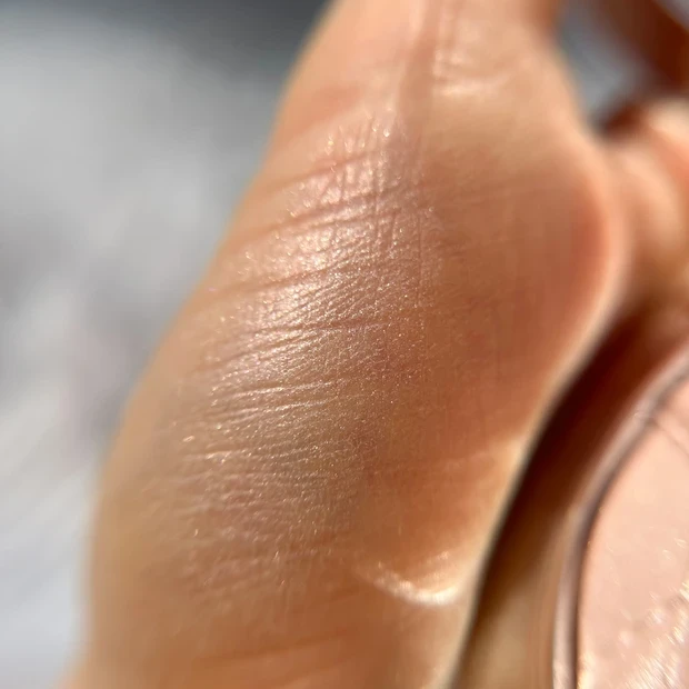 ディオール ハイライト イエベ ディオールスキン フォーエヴァー グロウ ルミナイザー 03 ピンク ヘイロー スウォッチ