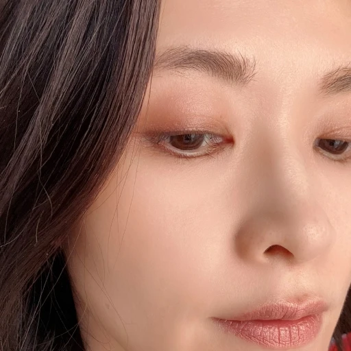 THREE グラムトーンカラーカスタード メイク