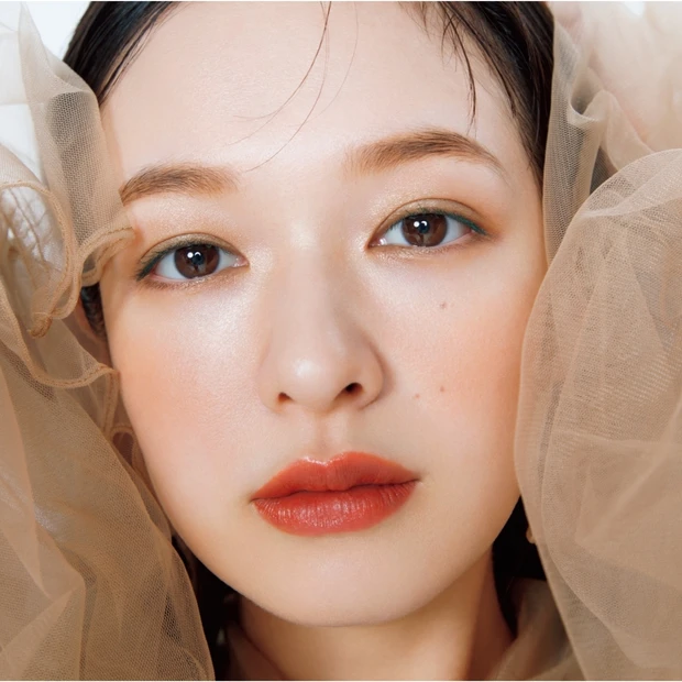 プチプラで小顔! さりげない立体感を生む影色チークでメリハリフェイスに