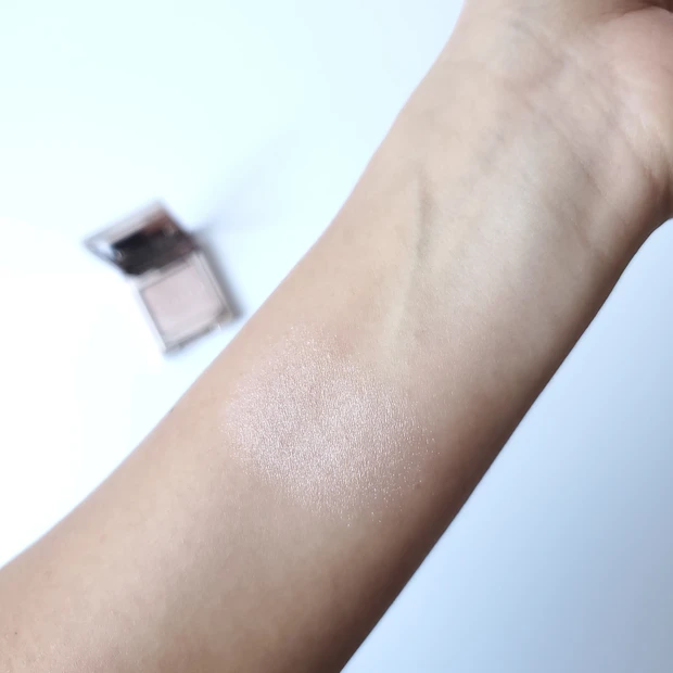 ルナソル【春新色】モノアイカラーレーション 13 ムーンリットシマーをイエベ春がレビュー！_3