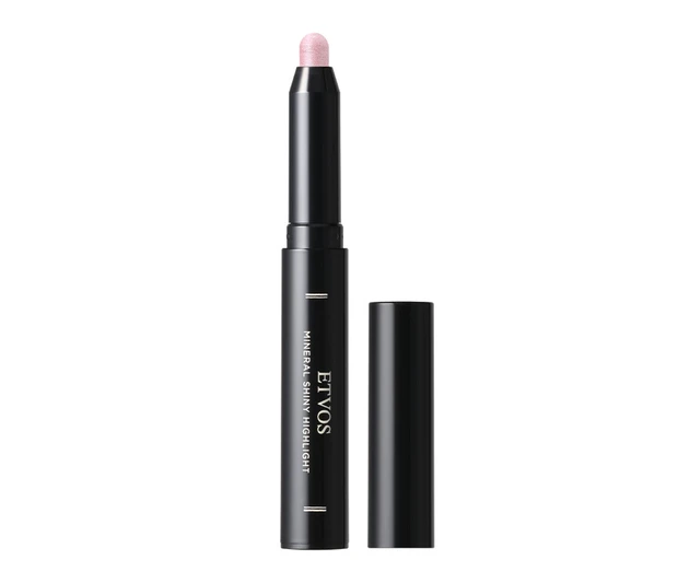 エトヴォス ミネラルシャイニーハイライト ピンクパール（ハイライト）、大人の白みカラー、ヘアメイク辻村友貴恵の春メイク、白みメイクにおすすめのハイライト、エトヴォスの春新色