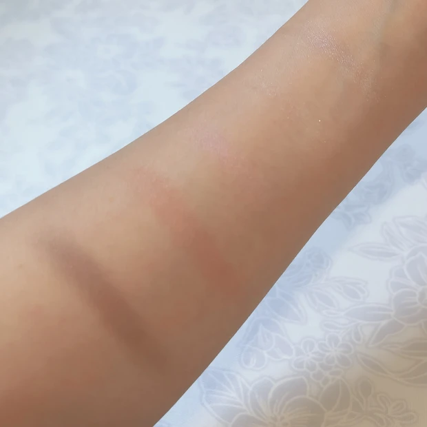 ディオールショウ サンク クルール 123のスウォッチ