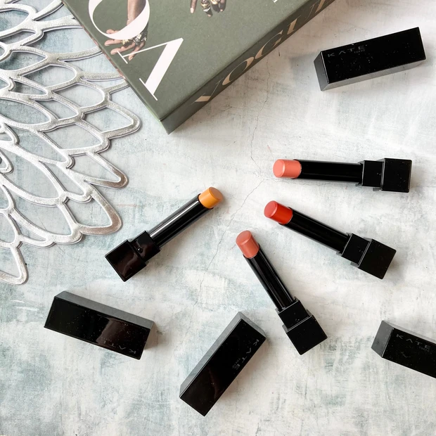 【自己紹介♡】8年目に突入!!限定コスメに目がない、えりです。_3_3