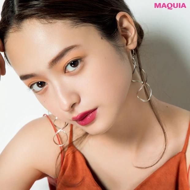 イガリシノブさんが提案！ Wの色を重ねたメイクで表情に「探りたくなる」深…