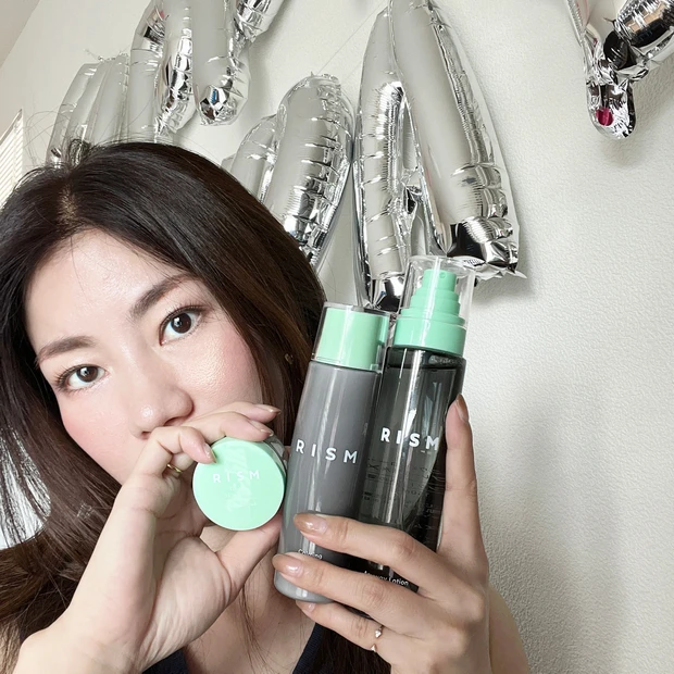 シートマスクが人気の【RISM】からスキンケアが登場!
マルチタスク世代のためのスキンケアで、もうひと頑張りしながら癒される方法_3