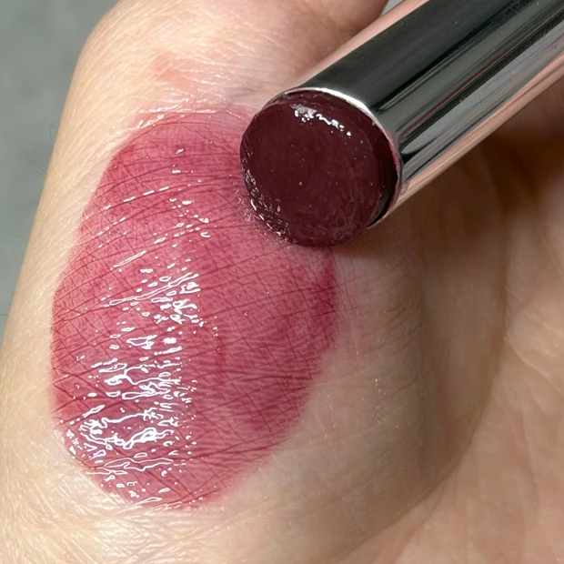 REVLON（レブロン）009 スウィートポイズン 手元スウォッチ