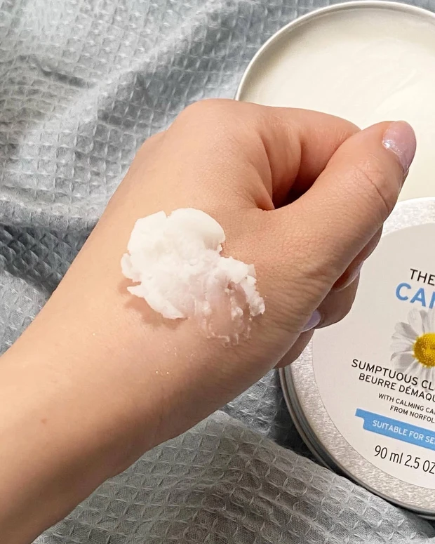 【敏感肌スキンケア】カモマイルの香りに癒されながらメイクをしっかり落とせる!THE BODY SHOPのクレンジングバター_3