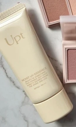 安達祐実 プロデュース コスメブランド モイストUVエッセンス