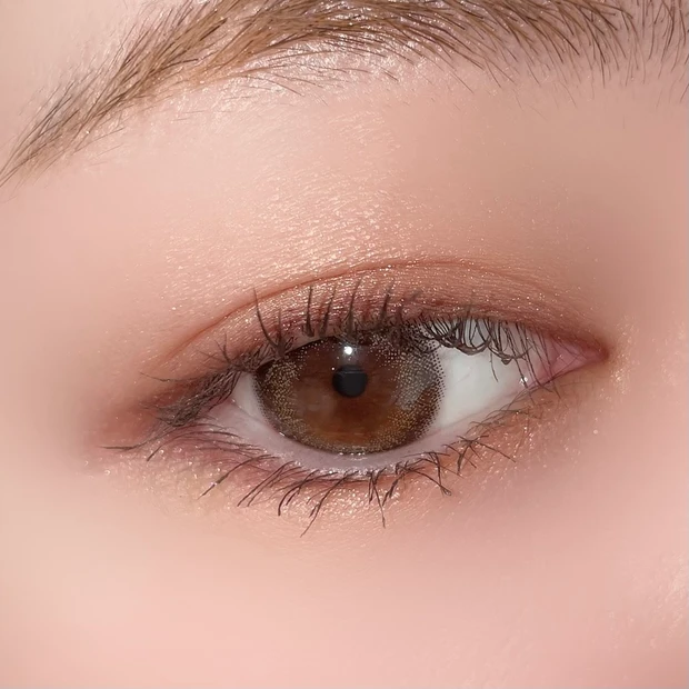 THREE スターゲージングアイシャドウクアッド 07 MESMERIZING MIA