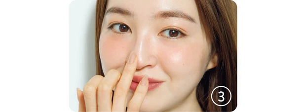 多幸感メイク チークの入れ方ハウツー　鼻先にも入れる