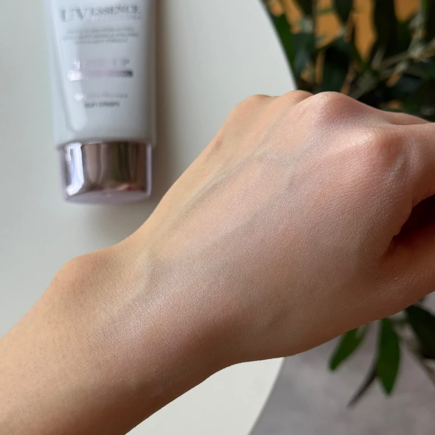 ダルバ  d'Alba ウォーターフルトーンアップサンクリーム パープル スウォッチ