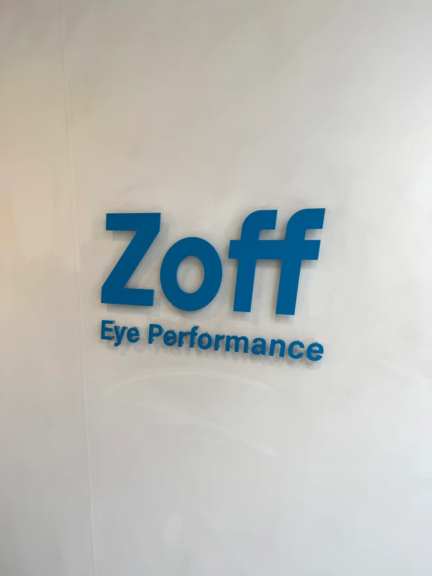 Zoff　原宿店　ロゴ