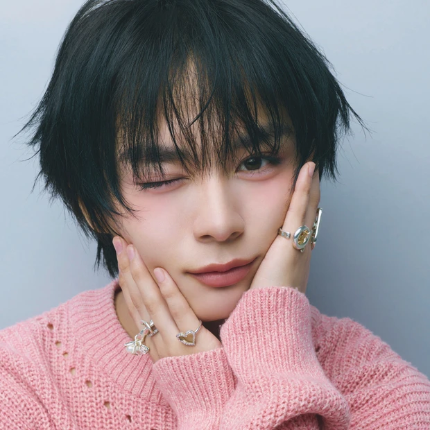 【なにわ男子・大西流星さんのポーチの中身】愛用コスメ全35品を史上初公開!