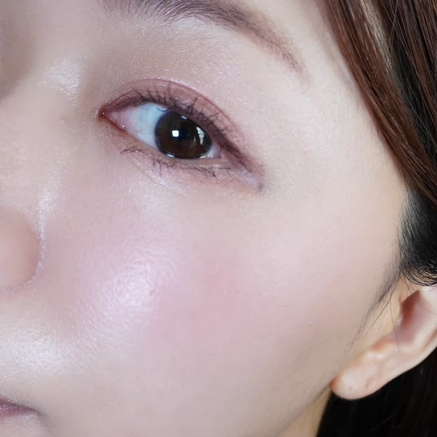 wakemake(ウェイクメイク) ソフトシアーマルチパレット 09 ロージーピンクでメイクした写真