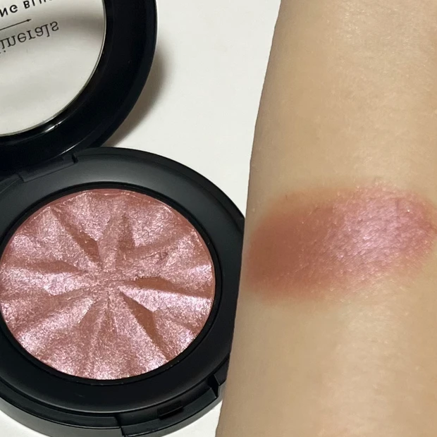 【オススメコスメ】プロが推す!ベアミネラルのジェンヌードハイライターをスウォッチ&レビュー!_2