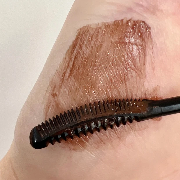 【トレンドメイク】現役メイク講師が推す！"韓国アイドルっぽ束感まつげ"がテクニック要らずで作れる「キングダム 束感カールマスカラ」_2_1