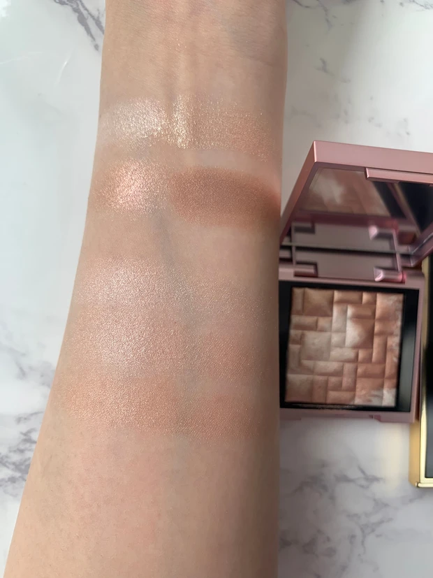 BOBBI BROWN ピンクグロウリュクスアイシャドウパレット スウォッチ