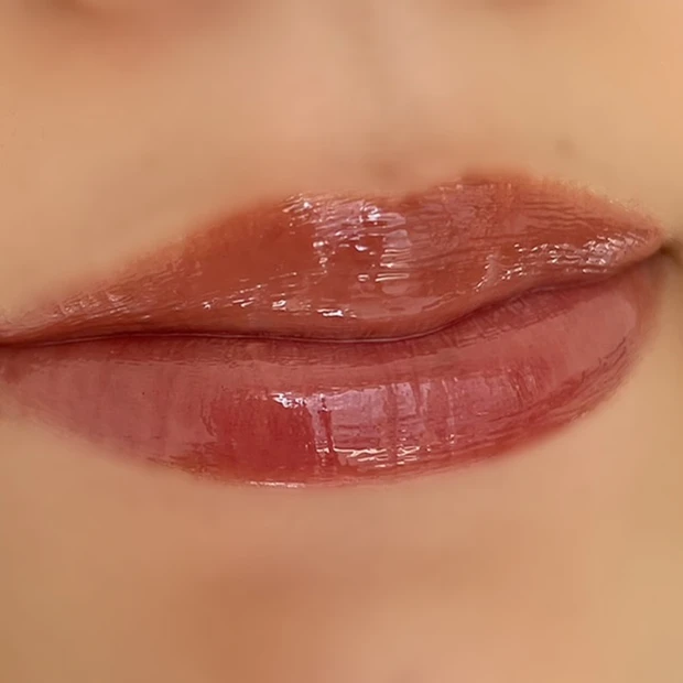 フジコ ニュアンスラップティント 09 小豆ミルクのベージュ ス仕上がり