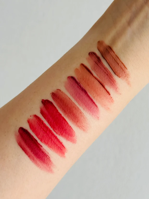 too cool for schoolのスウェイリップベルベットのスウォッチ