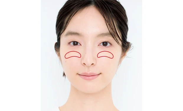 ☑チークは“レインボー形”にふわり♡