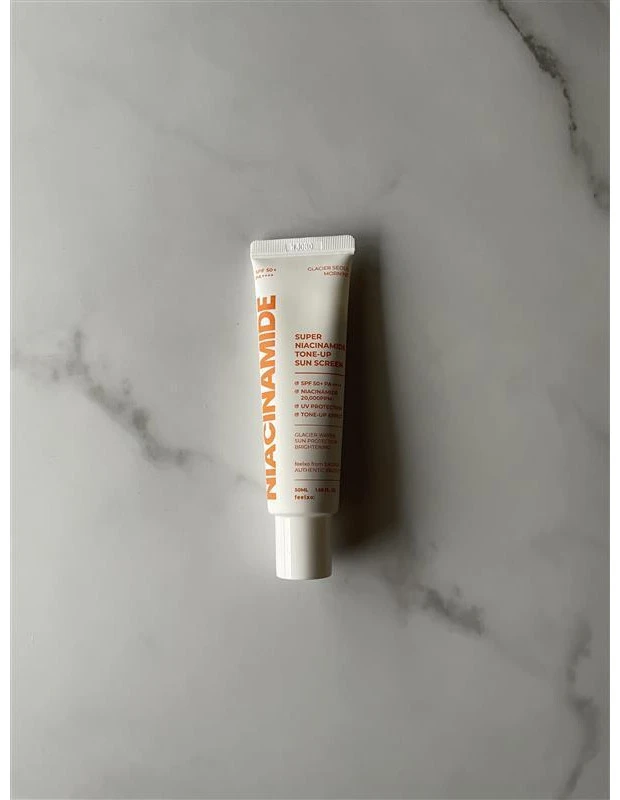 肌褒められまくり!
SPF50+PA++++のUV下地!
ズボラ男子が選ぶ神アイテム4選!_3_1