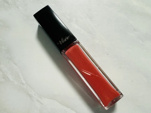 Viseeのエッセンスリッププランパー BE300 ベージュピンク