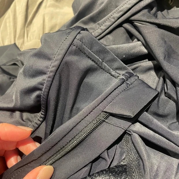 mukii UVカットパーカー 遮光率99.9％でしっかりガードできる