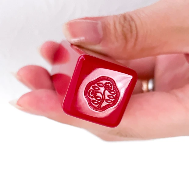 【2023年新作夏コスメおすすめリップ】小田切ヒロさんおすすめ！SHISEIDO テクノサテン ジェル リップスティック (414 Upload ) は、今夏マストバイの赤リップだった！_3_2