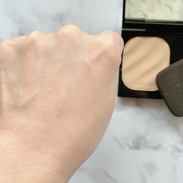 肌に半透明のうるみ膜で生肌仕上げ。感動のパウダーファンデーション！KANEBO メルティフィール ウェア_2_3