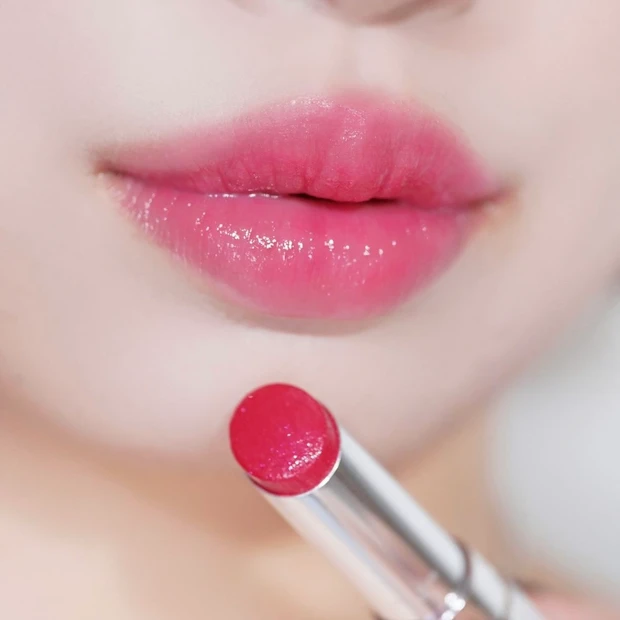 Diorのアディクトリップスティックから、ブルベ夏がリピ買いした「ビーディオール」をご紹介していきます。_5