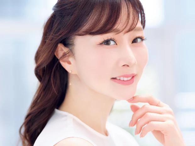 石井美保さんの涼顔レシピ。猛暑でも崩さないベースをつくる、朝のスキンケアルーティンとは？