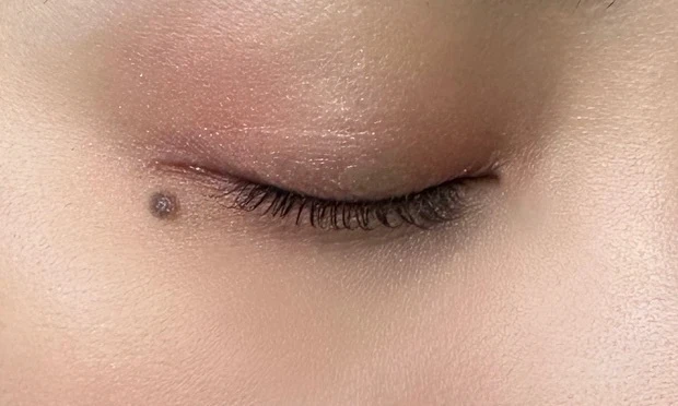 コスメデコルテ アイグロウジェム スキンシャドウ12G10G もえもえスウォッチ