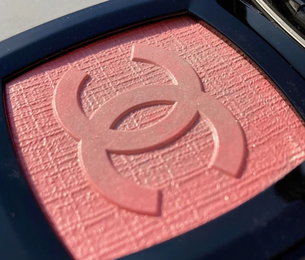 CHANELの2023春コスメがかわいい♪
春の新作6点をスウォッチ紹介。_5