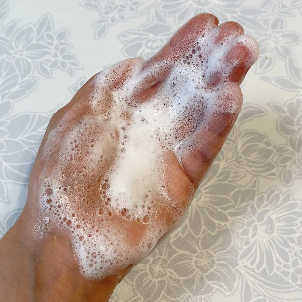 iniksのクリーミィ フォームのテクスチャー②