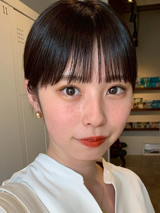 顔タイプ クールカジュアルに似合う髪型 前髪あり シンプルショート